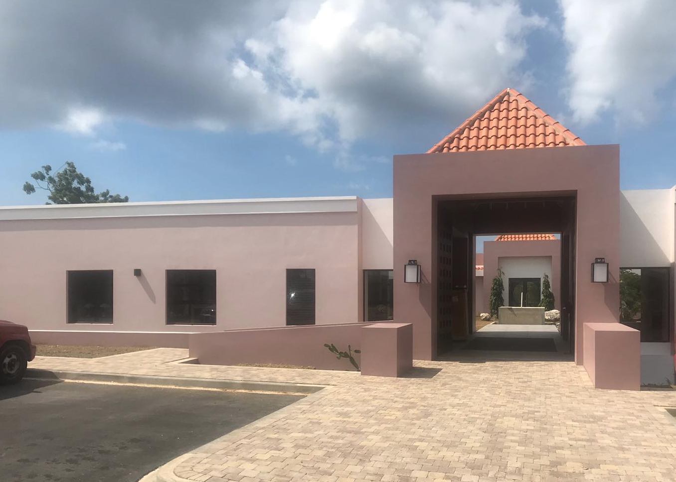 The biggest and best real estate office in Curacao RE/MAX BonBini